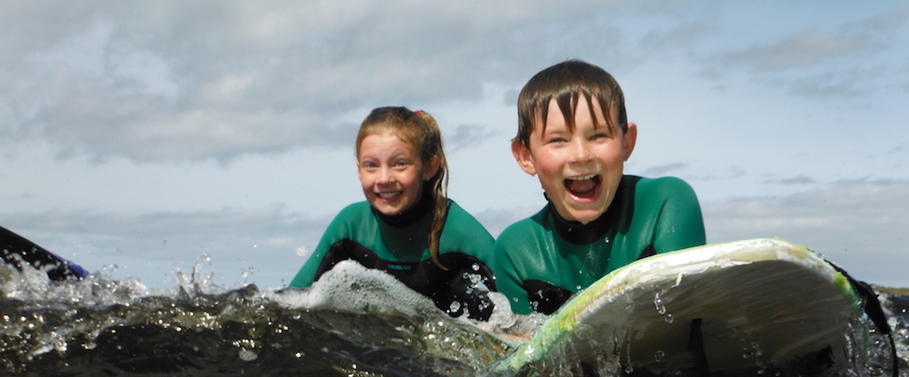 IRLANDA Alojamiento, Escuela de Surf &amp; Surf Camp - Donegal, Bundoran, Irlanda