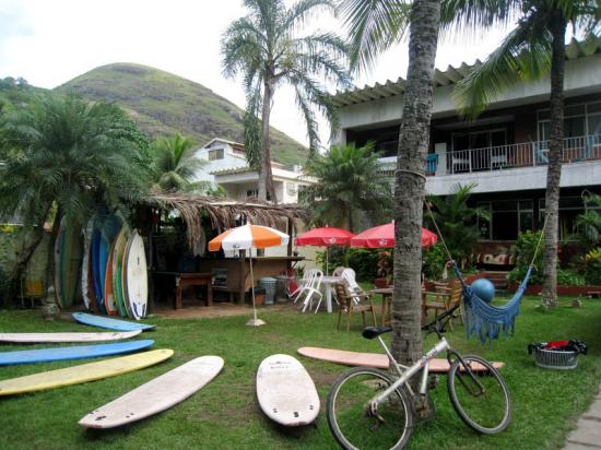 accommodation camp surf'n'stay rio surf camp summer retreats for adults lessons children teen young adult best nomad kid bali canggu beginners uluwatu france moliets portugal algarve lisbon 4