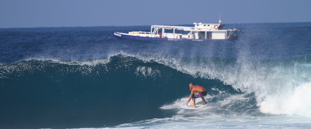 バリ サーフチャーター レンボンガン ロンボク スンバワ Surf Charter Nusa Tenggara Eastern Islands