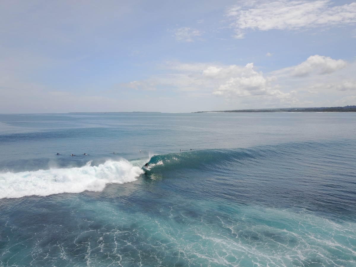 Mentawai front wave