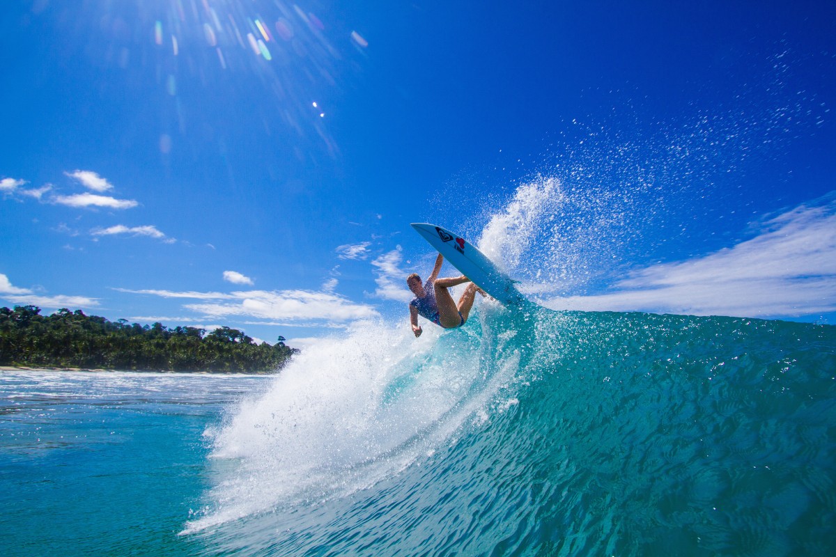 Mentawai wave jump