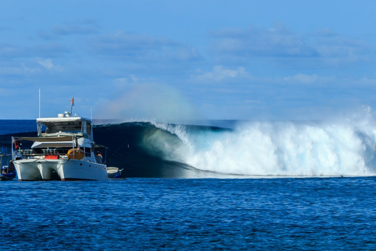 Waves breaking at Mentawai
