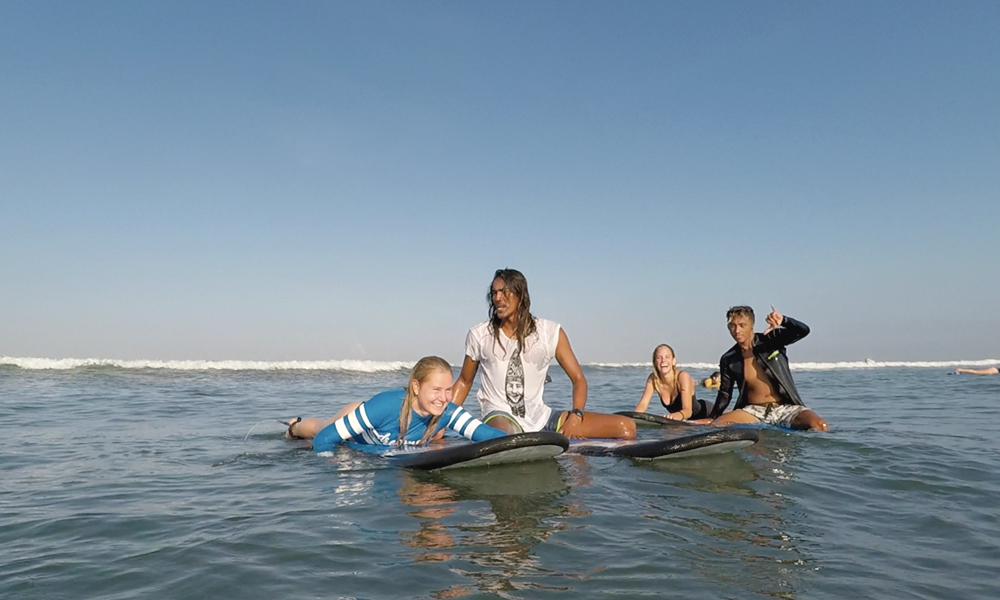 surf-lesson-instructors