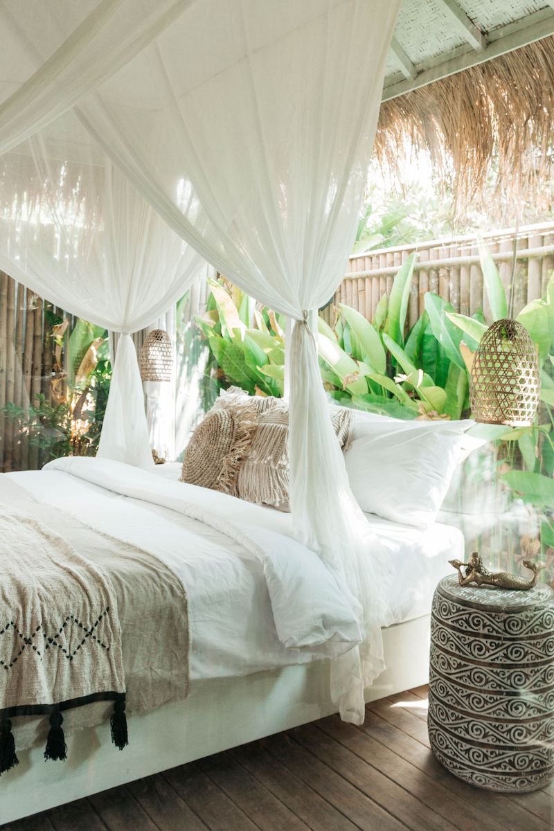 tropical-bedroom-vibes