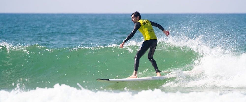 World class Surf & Oceanfront accommodation from only €420 – Peniche Surfing